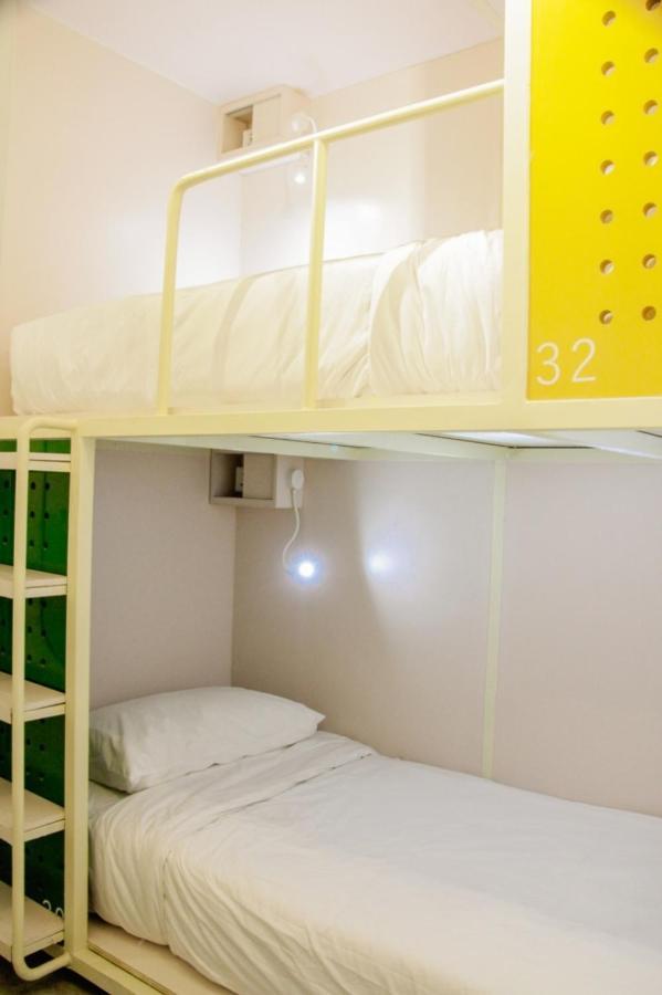 Хостел Temmu Co-Living Бандунг Экстерьер фото