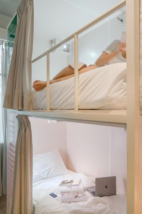 Хостел Temmu Co-Living Бандунг Экстерьер фото
